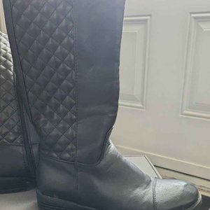 Kenneth Cole Black Mid High Boots